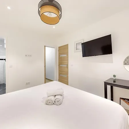 Loft Standing 101 M2 - Proche Tour Eiffel - 3 Min Metro Apartment